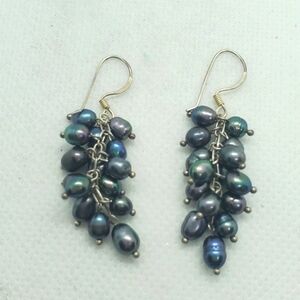 Natural Elegant Black Pearl Cluster Earrings